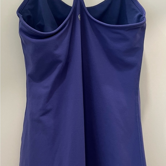 Lululemon tank top Brad built in size 6. - Picture 4 of 10